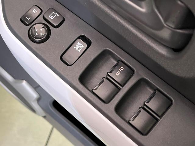 ハスラー X 4WD ナビ 衝突軽減装置 シートヒーター スマートキー HIDヘッド ルーフレール ETC 誤発進抑制機能 オートライト オートエアコン 純正15インチAW CD再生 地デジ 革巻きステアリング(42枚目)