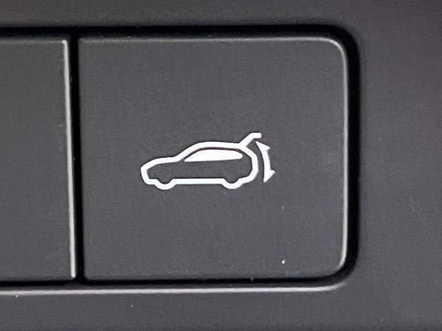 CX-60 XD エクスクルーシブモード サンルーフ 純正12.3型ナビ 全周囲カメラ BOSEサウンド 衝突軽減装置 レーダークルーズ 電動リアゲート レザーシート シートベンチレーション コーナーセンサー LEDヘッド 車線逸脱警報(7枚目)