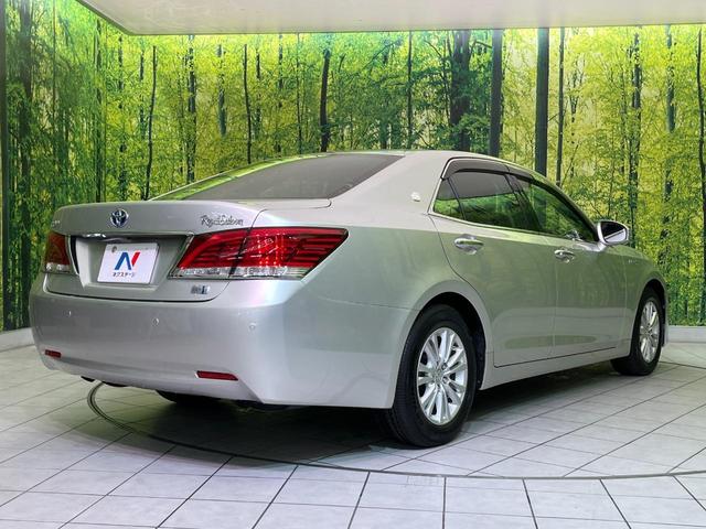 クラウンハイブリッド ロイヤルサルーン　メーカーナビ　全周囲カメラ　シートヒーター　パワーシート　ＨＩＤヘッド　ＥＴＣ　クルコン　スマートキー　純正１６インチＡＷ　オートライト　デュアルエアコン　Ｂｌｕｅｔｏｏｔｈ　ＣＤ／ＤＶＤ　フルセグ（17枚目）