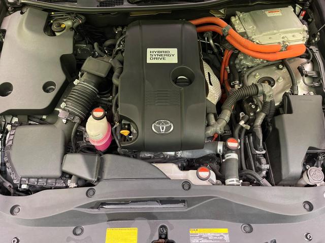 クラウンハイブリッド ロイヤルサルーン　メーカーナビ　全周囲カメラ　シートヒーター　パワーシート　ＨＩＤヘッド　ＥＴＣ　クルコン　スマートキー　純正１６インチＡＷ　オートライト　デュアルエアコン　Ｂｌｕｅｔｏｏｔｈ　ＣＤ／ＤＶＤ　フルセグ（18枚目）