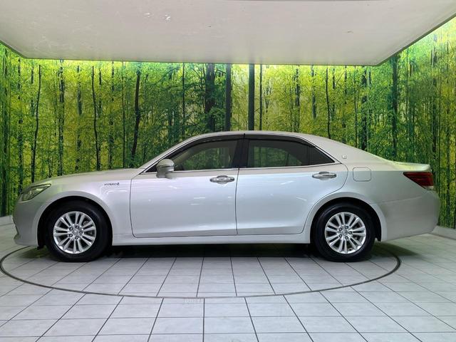 クラウンハイブリッド ロイヤルサルーン　メーカーナビ　全周囲カメラ　シートヒーター　パワーシート　ＨＩＤヘッド　ＥＴＣ　クルコン　スマートキー　純正１６インチＡＷ　オートライト　デュアルエアコン　Ｂｌｕｅｔｏｏｔｈ　ＣＤ／ＤＶＤ　フルセグ（23枚目）