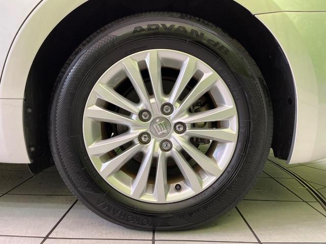 クラウンハイブリッド ロイヤルサルーン　メーカーナビ　全周囲カメラ　シートヒーター　パワーシート　ＨＩＤヘッド　ＥＴＣ　クルコン　スマートキー　純正１６インチＡＷ　オートライト　デュアルエアコン　Ｂｌｕｅｔｏｏｔｈ　ＣＤ／ＤＶＤ　フルセグ（27枚目）