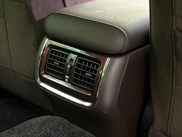 クラウンハイブリッド ロイヤルサルーン　メーカーナビ　全周囲カメラ　シートヒーター　パワーシート　ＨＩＤヘッド　ＥＴＣ　クルコン　スマートキー　純正１６インチＡＷ　オートライト　デュアルエアコン　Ｂｌｕｅｔｏｏｔｈ　ＣＤ／ＤＶＤ　フルセグ（35枚目）