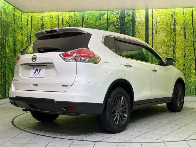 エクストレイル ２０Ｘ　エマージェンシーブレーキパッケージ　４ＷＤ　メーカーナビ　全周囲カメラ　電動リアゲート　シートヒーター　スマートキー　ＬＥＤヘッド　ＥＴＣ　クルコン　１７インチＡＷ　オートライト　デュアルオートエアコン　Ｂｌｕｅｔｏｏｔｈ再生（17枚目）