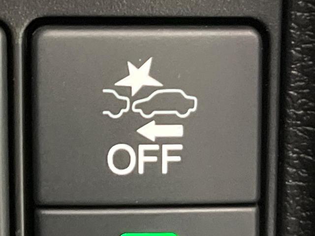 ヴェゼル ハイブリッドＸ・ホンダセンシング　後期　純正８型ナビ　レーダークルーズ　バックカメラ　ＬＥＤヘッド　ＥＴＣ　誤発進抑制　車線逸脱警報　純正１７インチＡＷ　オートライト　オートエアコン　Ｂｌｕｅｔｏｏｔｈ　フルセグＴＶ　ＣＤ／ＤＶＤ再生（6枚目）