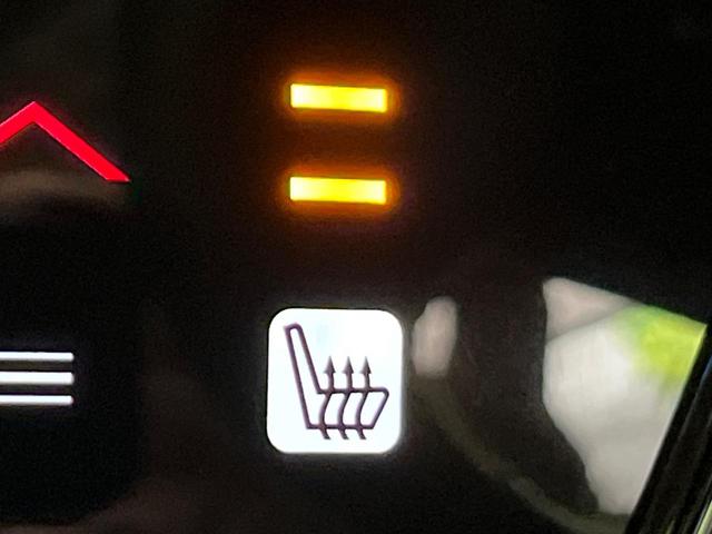 ヴェゼル ハイブリッドＸ・ホンダセンシング　後期　純正８型ナビ　レーダークルーズ　バックカメラ　ＬＥＤヘッド　ＥＴＣ　誤発進抑制　車線逸脱警報　純正１７インチＡＷ　オートライト　オートエアコン　Ｂｌｕｅｔｏｏｔｈ　フルセグＴＶ　ＣＤ／ＤＶＤ再生（7枚目）