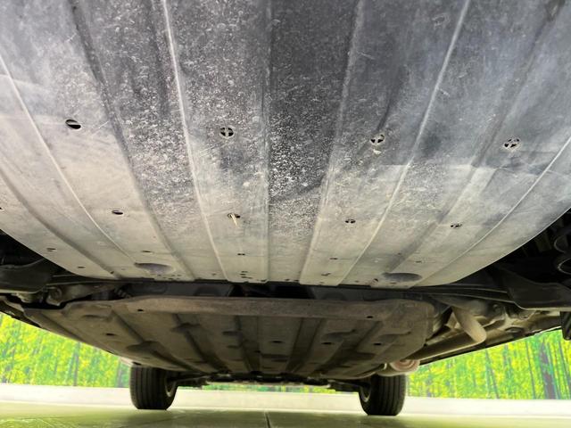 ヴェゼル ハイブリッドＸ・ホンダセンシング　後期　純正８型ナビ　レーダークルーズ　バックカメラ　ＬＥＤヘッド　ＥＴＣ　誤発進抑制　車線逸脱警報　純正１７インチＡＷ　オートライト　オートエアコン　Ｂｌｕｅｔｏｏｔｈ　フルセグＴＶ　ＣＤ／ＤＶＤ再生（19枚目）