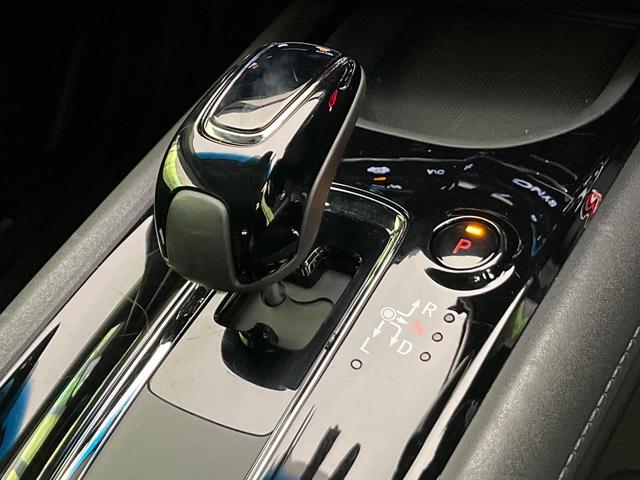 ヴェゼル ハイブリッドＸ・ホンダセンシング　後期　純正８型ナビ　レーダークルーズ　バックカメラ　ＬＥＤヘッド　ＥＴＣ　誤発進抑制　車線逸脱警報　純正１７インチＡＷ　オートライト　オートエアコン　Ｂｌｕｅｔｏｏｔｈ　フルセグＴＶ　ＣＤ／ＤＶＤ再生（46枚目）