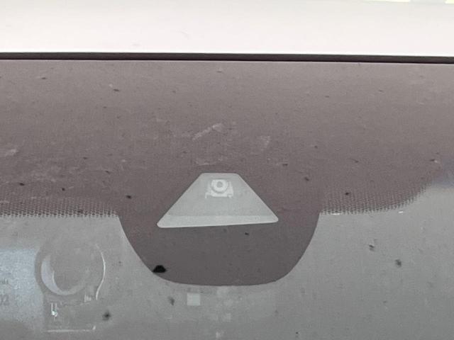 ヴェゼル ハイブリッドＸ・ホンダセンシング　後期　純正８型ナビ　レーダークルーズ　バックカメラ　ＬＥＤヘッド　ＥＴＣ　誤発進抑制　車線逸脱警報　純正１７インチＡＷ　オートライト　オートエアコン　Ｂｌｕｅｔｏｏｔｈ　フルセグＴＶ　ＣＤ／ＤＶＤ再生（67枚目）