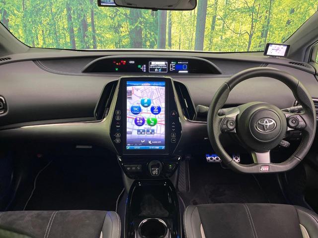 プリウスＰＨＶ Ｓナビパッケージ・ＧＲスポーツ　純正１１．６型ナビ　バックカメラ　衝突軽減装置　レーダークルーズ　ハーフレザーシート　シートヒーター　コーナーセンサー　スマートキー　ＬＥＤヘッド　ＥＴＣ　オートハイビーム　オートエアコン（2枚目）