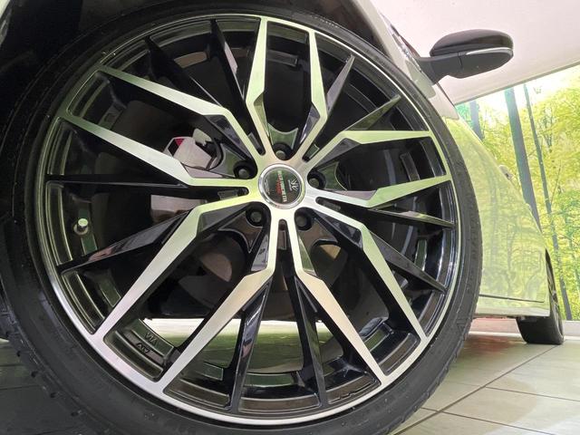 プリウスＰＨＶ Ｓナビパッケージ・ＧＲスポーツ　純正１１．６型ナビ　バックカメラ　衝突軽減装置　レーダークルーズ　ハーフレザーシート　シートヒーター　コーナーセンサー　スマートキー　ＬＥＤヘッド　ＥＴＣ　オートハイビーム　オートエアコン（13枚目）