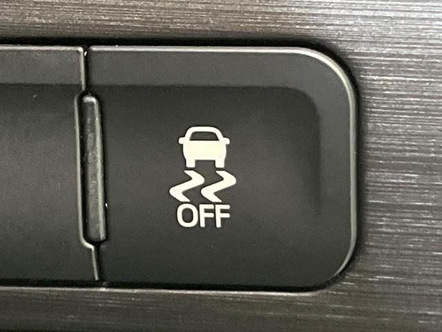 プリウスＰＨＶ Ｓナビパッケージ・ＧＲスポーツ　純正１１．６型ナビ　バックカメラ　衝突軽減装置　レーダークルーズ　ハーフレザーシート　シートヒーター　コーナーセンサー　スマートキー　ＬＥＤヘッド　ＥＴＣ　オートハイビーム　オートエアコン（26枚目）