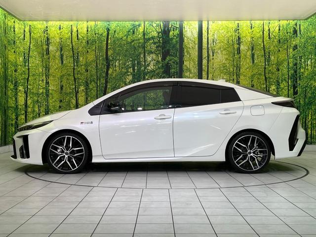 プリウスＰＨＶ Ｓナビパッケージ・ＧＲスポーツ　純正１１．６型ナビ　バックカメラ　衝突軽減装置　レーダークルーズ　ハーフレザーシート　シートヒーター　コーナーセンサー　スマートキー　ＬＥＤヘッド　ＥＴＣ　オートハイビーム　オートエアコン（65枚目）