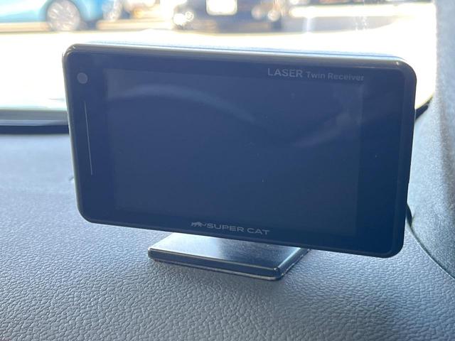 プリウスＰＨＶ Ｓナビパッケージ・ＧＲスポーツ　純正１１．６型ナビ　バックカメラ　衝突軽減装置　レーダークルーズ　ハーフレザーシート　シートヒーター　コーナーセンサー　スマートキー　ＬＥＤヘッド　ＥＴＣ　オートハイビーム　オートエアコン（76枚目）