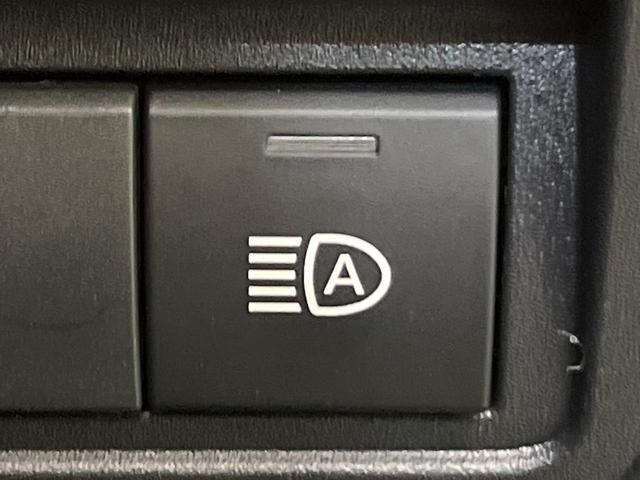 ヤリスクロス Ｘ　ナビ　バックカメラ　衝突軽減装置　レーダークルーズ　コーナーセンサー　スマートキー　ＥＴＣ　オートハイビーム　レーンキープ　車線逸脱警報　先行車発進告知機能　Ｂｌｕｅｔｏｏｔｈ再生　フルセグ（6枚目）