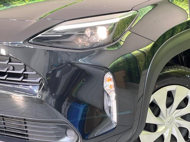 ヤリスクロス Ｘ　ナビ　バックカメラ　衝突軽減装置　レーダークルーズ　コーナーセンサー　スマートキー　ＥＴＣ　オートハイビーム　レーンキープ　車線逸脱警報　先行車発進告知機能　Ｂｌｕｅｔｏｏｔｈ再生　フルセグ（12枚目）