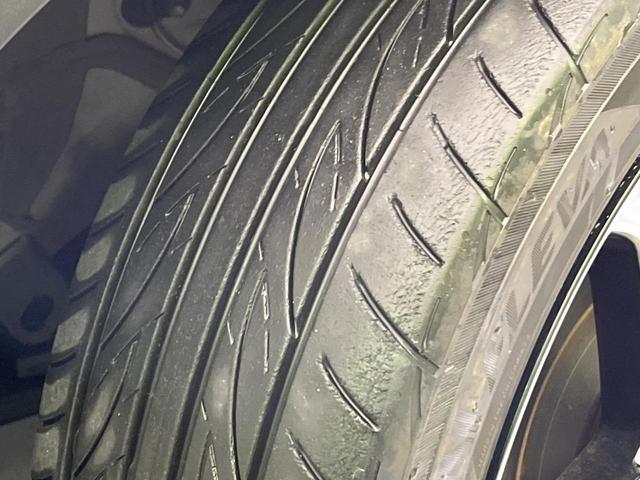 C-HR S GRスポーツ 純正8型ナビ 2トーンカラー 純正19インチAW 衝突軽減 レーダークルーズ バックカメラ 半革シート シートヒーター スマートキー LEDヘッド LEDフォグ ETC オートハイビーム 車線逸脱警報(28枚目)