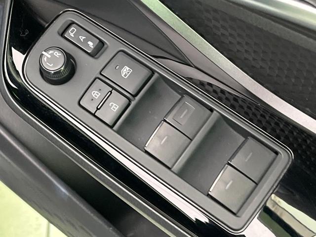 C-HR S GRスポーツ 純正8型ナビ 2トーンカラー 純正19インチAW 衝突軽減 レーダークルーズ バックカメラ 半革シート シートヒーター スマートキー LEDヘッド LEDフォグ ETC オートハイビーム 車線逸脱警報(32枚目)