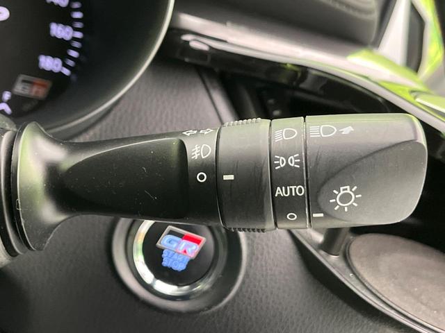 C-HR S GRスポーツ 純正8型ナビ 2トーンカラー 純正19インチAW 衝突軽減 レーダークルーズ バックカメラ 半革シート シートヒーター スマートキー LEDヘッド LEDフォグ ETC オートハイビーム 車線逸脱警報(35枚目)