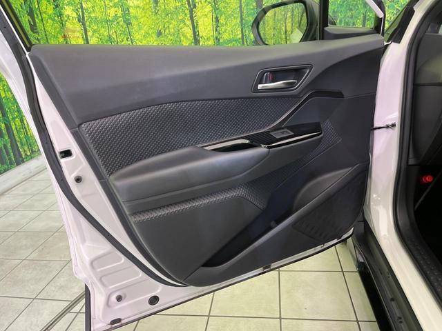 C-HR S GRスポーツ 純正8型ナビ 2トーンカラー 純正19インチAW 衝突軽減 レーダークルーズ バックカメラ 半革シート シートヒーター スマートキー LEDヘッド LEDフォグ ETC オートハイビーム 車線逸脱警報(50枚目)