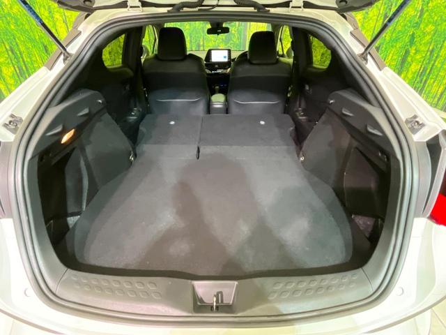 C-HR S GRスポーツ 純正8型ナビ 2トーンカラー 純正19インチAW 衝突軽減 レーダークルーズ バックカメラ 半革シート シートヒーター スマートキー LEDヘッド LEDフォグ ETC オートハイビーム 車線逸脱警報(53枚目)