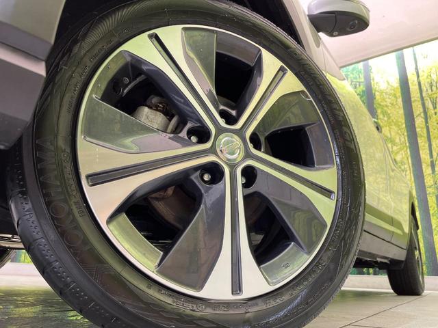 キックス Ｘ　ツートーンインテリアエディション　純正９型ナビ　全周囲カメラ　衝突軽減装置　プロパイロット　半革シート　シートヒーター　コーナーセンサー　スマートキー　ＬＥＤヘッド　ＥＴＣ　純正１７インチＡＷ　車線逸脱警報　オートハイビーム（13枚目）