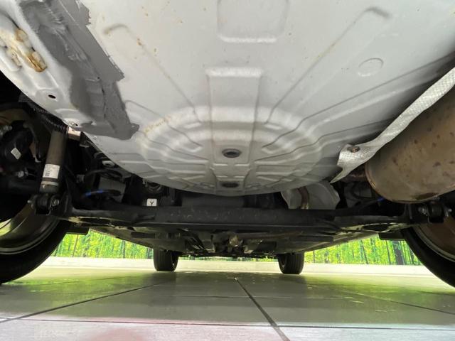 キックス Ｘ　ツートーンインテリアエディション　純正９型ナビ　全周囲カメラ　衝突軽減装置　プロパイロット　半革シート　シートヒーター　コーナーセンサー　スマートキー　ＬＥＤヘッド　ＥＴＣ　純正１７インチＡＷ　車線逸脱警報　オートハイビーム（19枚目）