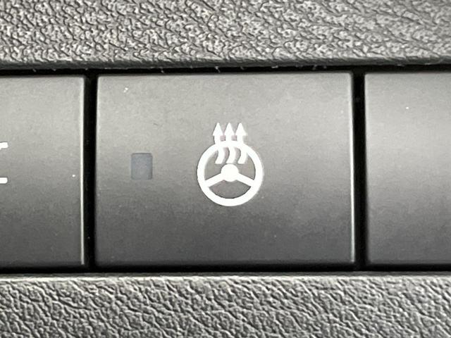 キックス Ｘ　ツートーンインテリアエディション　純正９型ナビ　全周囲カメラ　衝突軽減装置　プロパイロット　半革シート　シートヒーター　コーナーセンサー　スマートキー　ＬＥＤヘッド　ＥＴＣ　純正１７インチＡＷ　車線逸脱警報　オートハイビーム（48枚目）