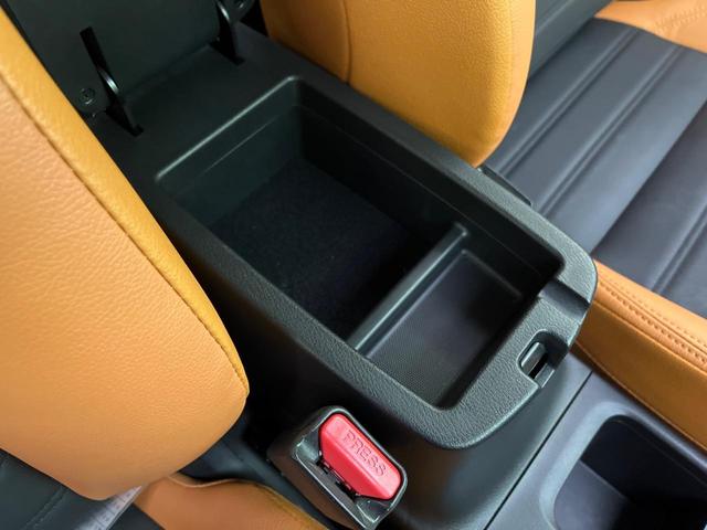 キックス Ｘ　ツートーンインテリアエディション　純正９型ナビ　全周囲カメラ　衝突軽減装置　プロパイロット　半革シート　シートヒーター　コーナーセンサー　スマートキー　ＬＥＤヘッド　ＥＴＣ　純正１７インチＡＷ　車線逸脱警報　オートハイビーム（51枚目）