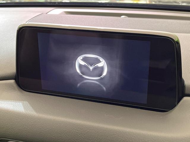 【純正ナビ】人気の純正ナビを装備しております。ナビの使いやすさはもちろん、オーディオ機能も充実！キャンプや旅行はもちろん、通勤や買い物など普段のドライブも楽しくなるはず♪