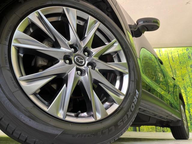 【純正１９インチアルミホイール】外観にマッチした純正アルミホイールを装着しております。各種社外アルミホイールや、スタッドレスタイヤも取扱いしております。是非ご相談ください♪