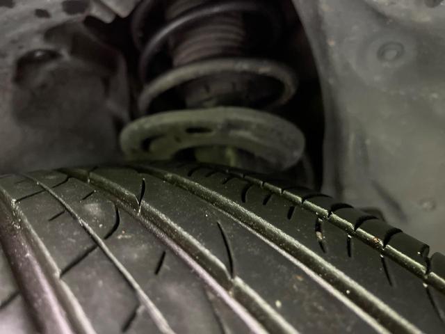 お車を安心してお乗りいただく為には、足回りの定期点検が欠かせません。サービスサポート（有償保証）では無料点検もご提供しており、安心のカーライフをお過ごしいただけるサポート体制が整っています。