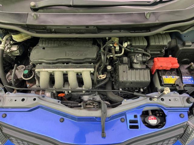 フィット Ｇ　ナビ　バックカメラ　フルセグＴＶ　ＣＤ　ＤＶＤ再生　ＥＴＣ　キーレスキー　電動ミラー　ドアバイザー　ステアリングスイッチ　１４インチＡＷ　エアコン　シガーソケット　エコモード　横滑り防止（18枚目）