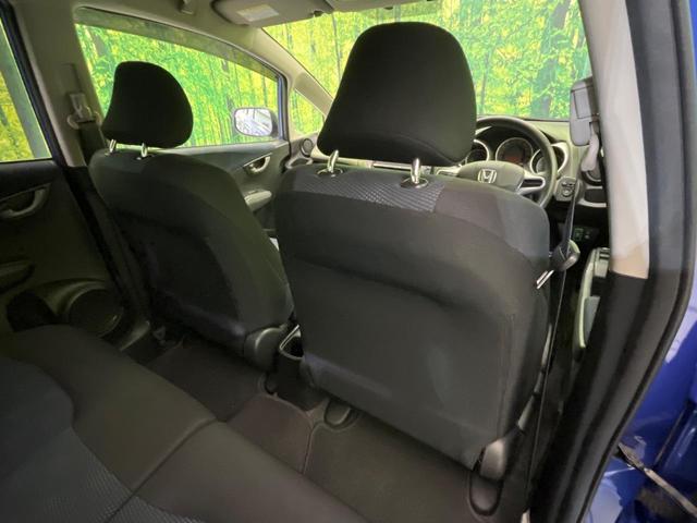 フィット Ｇ　ナビ　バックカメラ　フルセグＴＶ　ＣＤ　ＤＶＤ再生　ＥＴＣ　キーレスキー　電動ミラー　ドアバイザー　ステアリングスイッチ　１４インチＡＷ　エアコン　シガーソケット　エコモード　横滑り防止（42枚目）