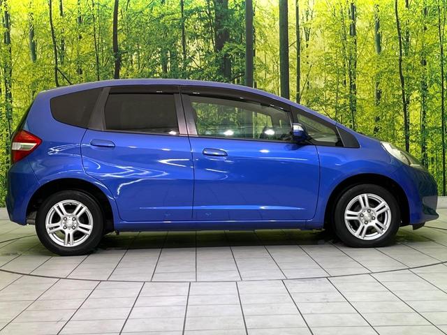 フィット Ｇ　ナビ　バックカメラ　フルセグＴＶ　ＣＤ　ＤＶＤ再生　ＥＴＣ　キーレスキー　電動ミラー　ドアバイザー　ステアリングスイッチ　１４インチＡＷ　エアコン　シガーソケット　エコモード　横滑り防止（53枚目）