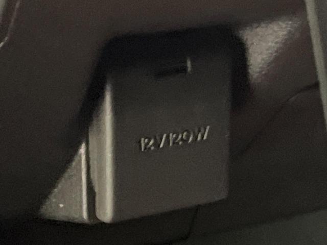 ＭＸ－３０ インダストリアルクラシック　純正８．８型ナビ　全周囲カメラ　ＢＯＳＥサウンド　衝突軽減　レーダークルーズ　パワーシート　コーナーセンサー　スマートキー　ＬＥＤヘッド　オートハイビーム　ＥＴＣ　純正１８インチアルミ（67枚目）