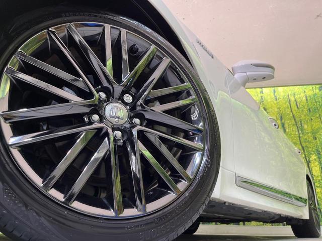 クラウンハイブリッド アスリートS ブラックスタイル 純正8型ナビ 全周囲カメラ 衝突被害軽減システム レザーシート 前席シートエアコン コーナーセンサー スマートキー HIDヘッド ビルトインETC クルコン 純正18インチアルミ オートライト(13枚目)