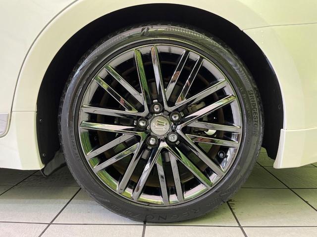 クラウンハイブリッド アスリートS ブラックスタイル 純正8型ナビ 全周囲カメラ 衝突被害軽減システム レザーシート 前席シートエアコン コーナーセンサー スマートキー HIDヘッド ビルトインETC クルコン 純正18インチアルミ オートライト(28枚目)