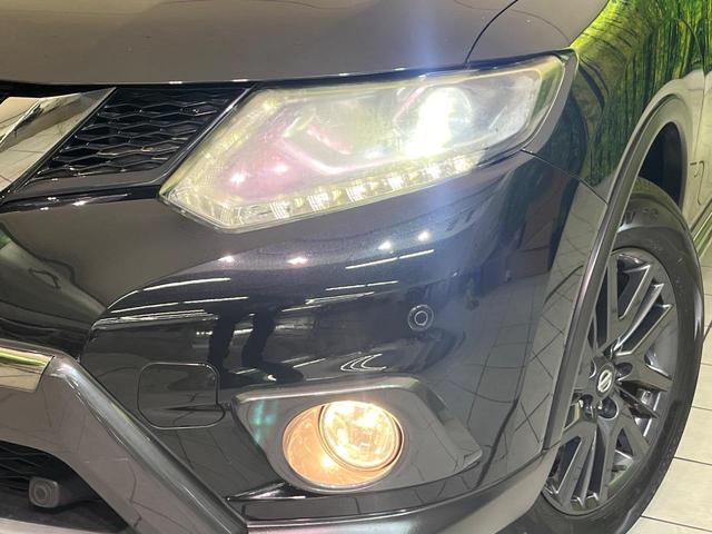 エクストレイル ２０ＸブラクエクストリーマＸエマージェンシブレーキＰ　純正８型ナビ　バックカメラ　後席モニター　シートヒーター　コーナーセンサー　スマートキー　ＬＥＤヘッド　ＥＴＣ　ルーフレール　純正１７インチＡＷ　オートライト　デュアルエアコン　Ｂｌｕｅｔｏｏｔｈ再生（12枚目）