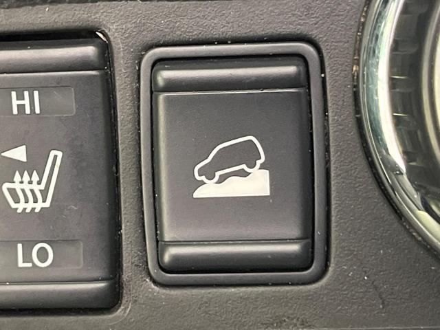 エクストレイル ２０ＸブラクエクストリーマＸエマージェンシブレーキＰ　純正８型ナビ　バックカメラ　後席モニター　シートヒーター　コーナーセンサー　スマートキー　ＬＥＤヘッド　ＥＴＣ　ルーフレール　純正１７インチＡＷ　オートライト　デュアルエアコン　Ｂｌｕｅｔｏｏｔｈ再生（51枚目）