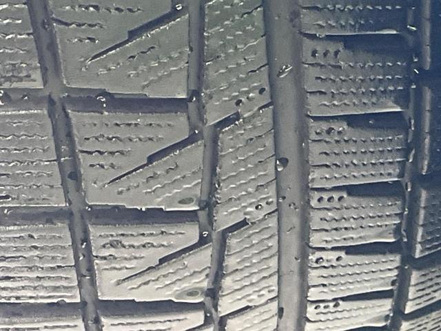 アクア Ｇ　純正ナビ　シートヒーター　スマートキー　ＬＥＤヘッド　ＥＴＣ　オートライト　オートエアコン　革巻きステアリング　Ｂｌｕｅｔｏｏｔｈ再生　地デジ　フォグライト　ヘッドライトウォッシャー　ドアバイザー（27枚目）