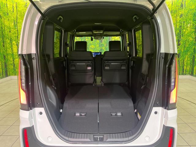N-BOXカスタム ターボ 純正9型ナビ 両側電動ドア バックカメラ 衝突軽減装置 レーダークルーズ シートヒーター コーナーセンサー レーンキープ LEDヘッド ETC オートハイビーム 車線逸脱警報 誤発進抑制機能(10枚目)