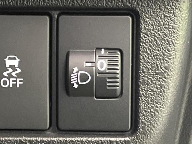 N-BOXカスタム ターボ 純正9型ナビ 両側電動ドア バックカメラ 衝突軽減装置 レーダークルーズ シートヒーター コーナーセンサー レーンキープ LEDヘッド ETC オートハイビーム 車線逸脱警報 誤発進抑制機能(47枚目)