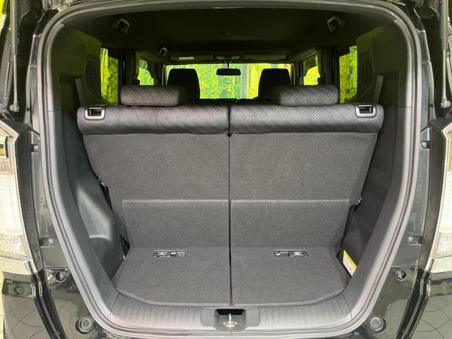 普段のお買い物や通勤、送迎等に十分な荷室スペースを確保しております。セカンドシートを倒すと、大きな荷物の積載も可能です♪