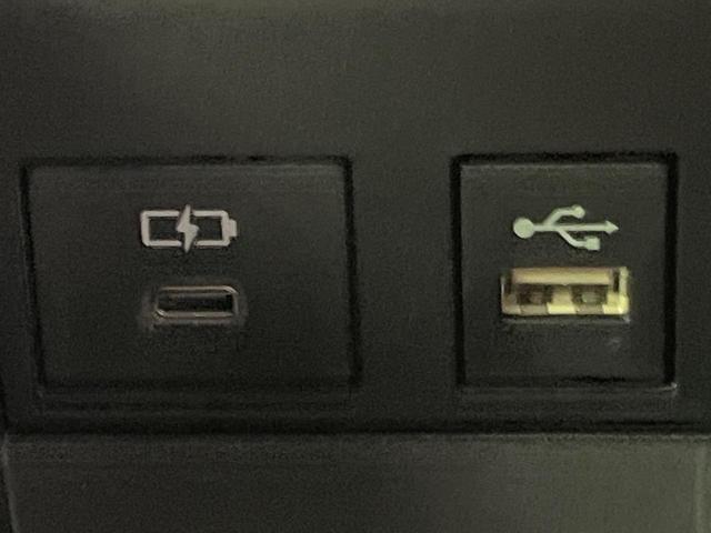 ノア Ｚ　後席モニター　１０．５型ディスプレイオーディオ　両側電動ドア　レーダークルーズ　バックカメラ　シートヒーター　コーナーセンサー　ＬＥＤヘッド　ＥＴＣ　スマートキー　リアオートエアコン　ＣＤ／ＤＶＤ再生（34枚目）