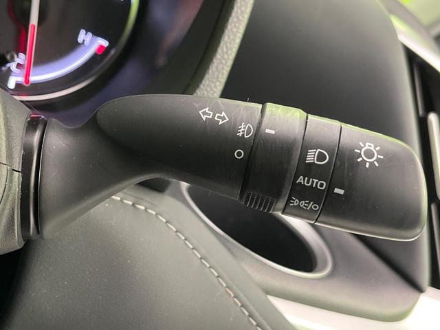 ノア Ｚ　後席モニター　１０．５型ディスプレイオーディオ　両側電動ドア　レーダークルーズ　バックカメラ　シートヒーター　コーナーセンサー　ＬＥＤヘッド　ＥＴＣ　スマートキー　リアオートエアコン　ＣＤ／ＤＶＤ再生（39枚目）