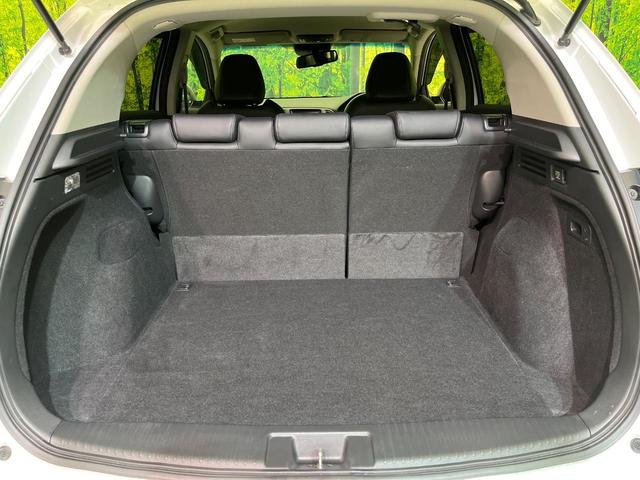 ヴェゼル ハイブリッドＺ・ホンダセンシング　後期　純正８型ナビ　バックカメラ　衝突軽減　レーダークルーズ　半革シート　シートヒーター　コーナーセンサー　純正１７インチＡＷ　スマートキー　ＬＥＤヘッド　オートライト　ＥＴＣ　ルーフレール（10枚目）