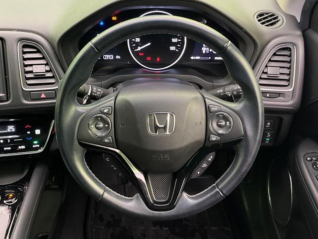 ヴェゼル ハイブリッドＺ・ホンダセンシング　後期　純正８型ナビ　バックカメラ　衝突軽減　レーダークルーズ　半革シート　シートヒーター　コーナーセンサー　純正１７インチＡＷ　スマートキー　ＬＥＤヘッド　オートライト　ＥＴＣ　ルーフレール（11枚目）