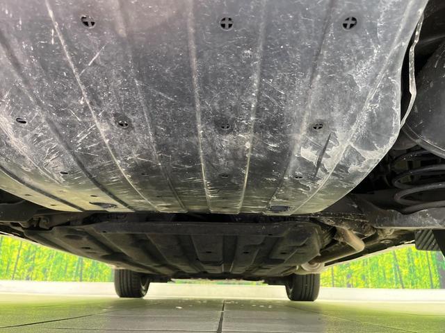 ヴェゼル ハイブリッドＺ・ホンダセンシング　後期　純正８型ナビ　バックカメラ　衝突軽減　レーダークルーズ　半革シート　シートヒーター　コーナーセンサー　純正１７インチＡＷ　スマートキー　ＬＥＤヘッド　オートライト　ＥＴＣ　ルーフレール（19枚目）