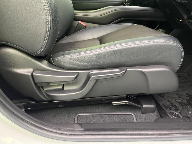 ヴェゼル ハイブリッドＺ・ホンダセンシング　後期　純正８型ナビ　バックカメラ　衝突軽減　レーダークルーズ　半革シート　シートヒーター　コーナーセンサー　純正１７インチＡＷ　スマートキー　ＬＥＤヘッド　オートライト　ＥＴＣ　ルーフレール（43枚目）